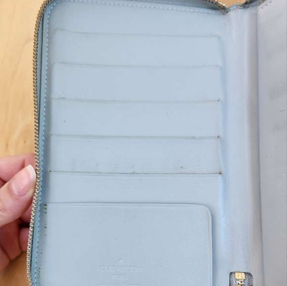 Louis Vuitton Wallet - Picture 10 of 17